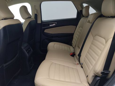 Used 2021 Ford Edge SEL AWD/4WD image 18