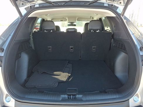 Used 2024 Ford Escape SE image 29