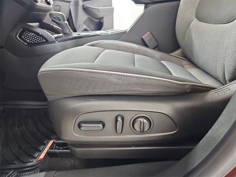 Certified 2022 Chevrolet TrailBlazer LT w/ Convenience Package image 32