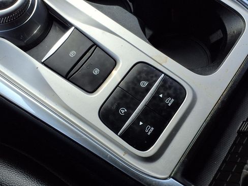 Used 2021 Ford Explorer Limited w/ Equipment Group 301A RWD image 21