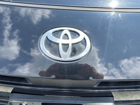 Used 2025 Toyota Camry LE FWD image 10
