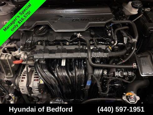 Used 2024 Hyundai Elantra SEL FWD image 24