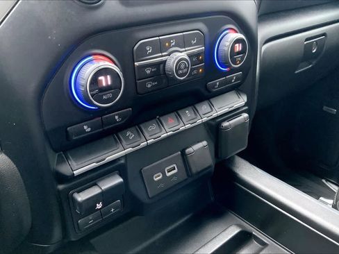 Certified 2022 Chevrolet Silverado 1500 LT Trail Boss w/ Convenience Package II image 32