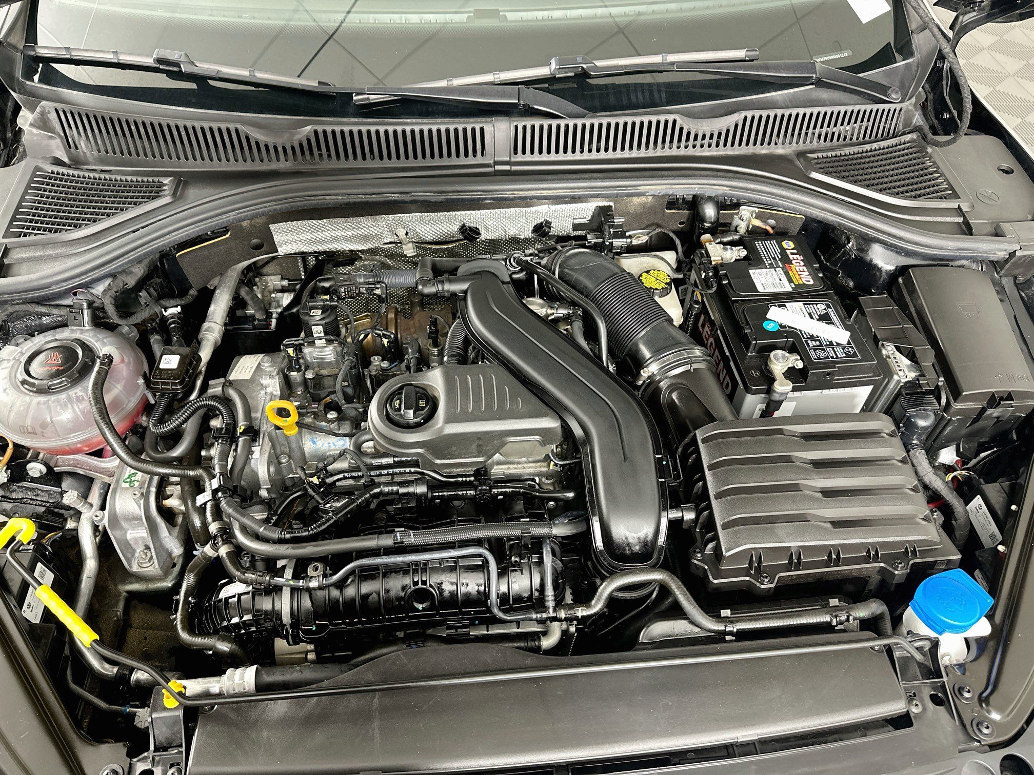Used 2024 Volkswagen Jetta SE FWD image 31