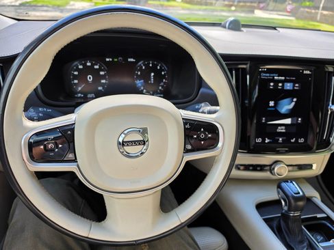Used 2017 Volvo V90 T6 Cross Country AWD/4WD image 14