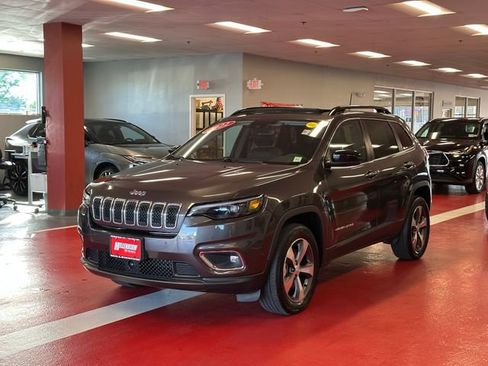 Used 2022 Jeep Cherokee Limited AWD/4WD image 7