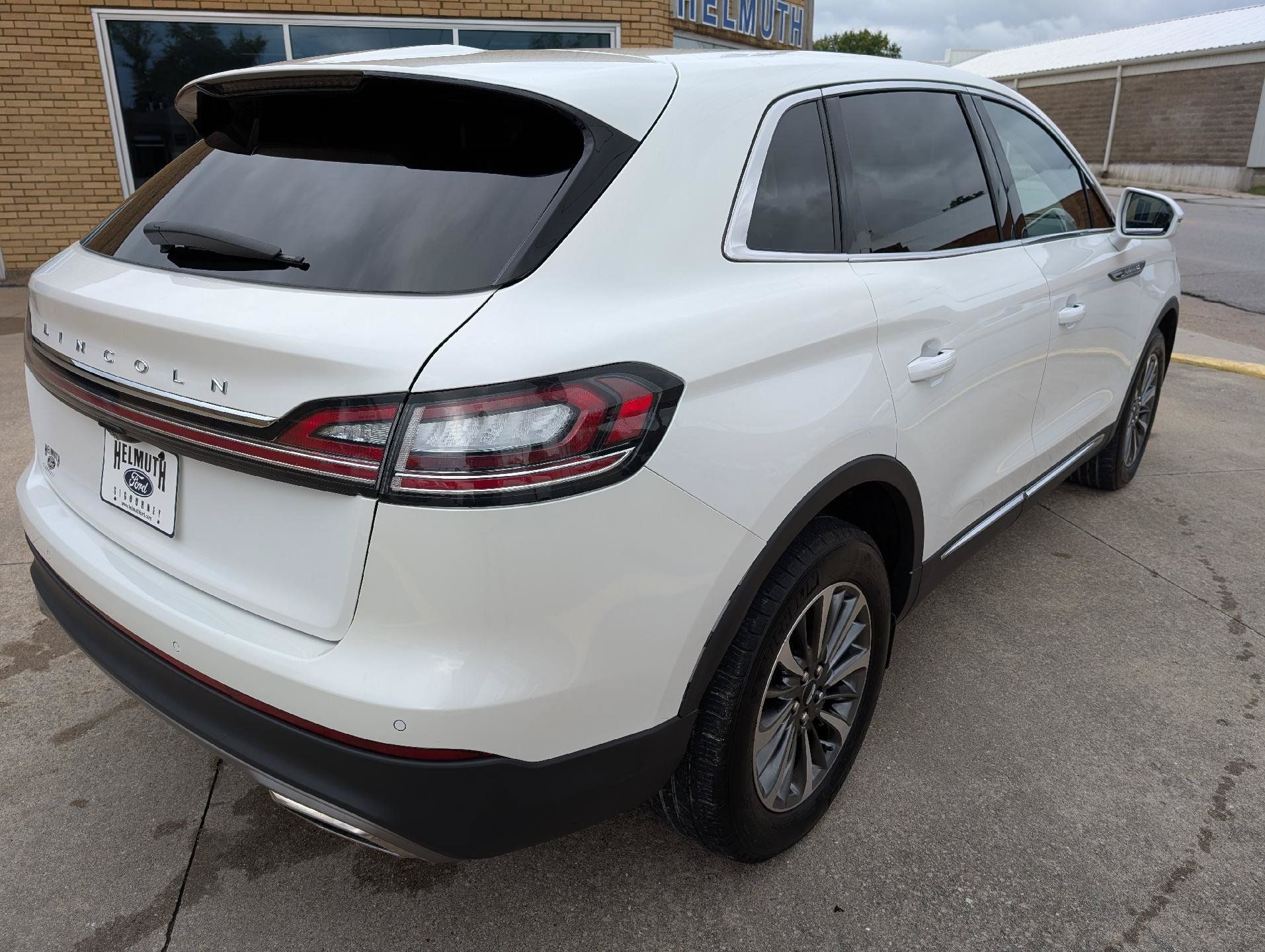 Used 2023 Lincoln Nautilus AWD w/ Premium Package image 6