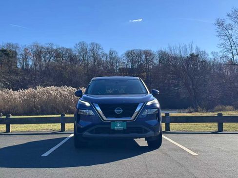 Used 2023 Nissan Rogue SV image 8
