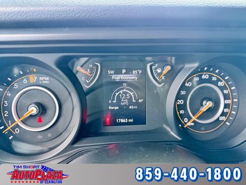 Used 2024 Jeep Gladiator Sport AWD/4WD image 4
