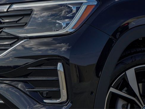 New 2026 Volkswagen Atlas Cross Sport SEL Premium R-Line AWD/4WD image 3