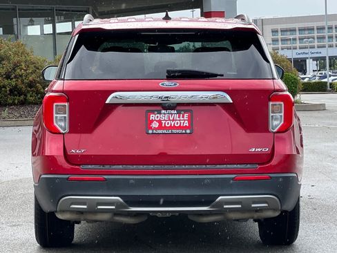 Used 2021 Ford Explorer XLT w/ Equipment Group 202A AWD/4WD image 8