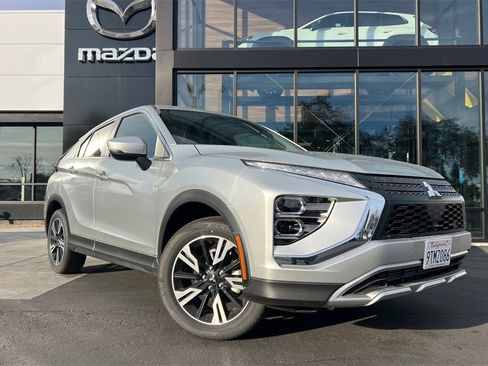 Used 2025 Mitsubishi Eclipse Cross Black Edition image 2