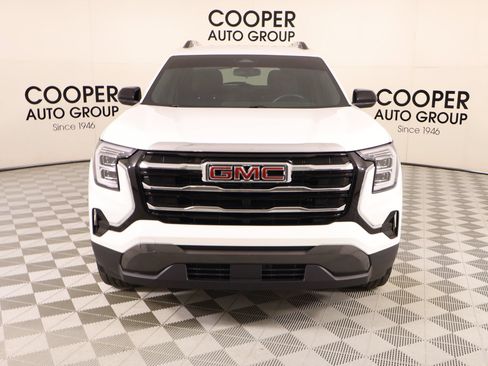Used 2025 GMC Terrain Elevation w/ Elevation Premium Package AWD/4WD image 10