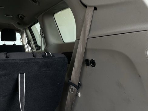 Used 2018 Chrysler Pacifica L image 10