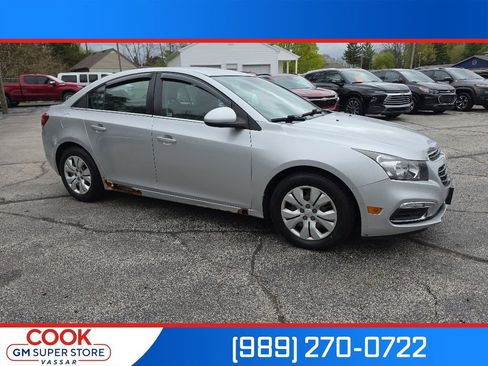 Used 2015 Chevrolet Cruze LT FWD image 1