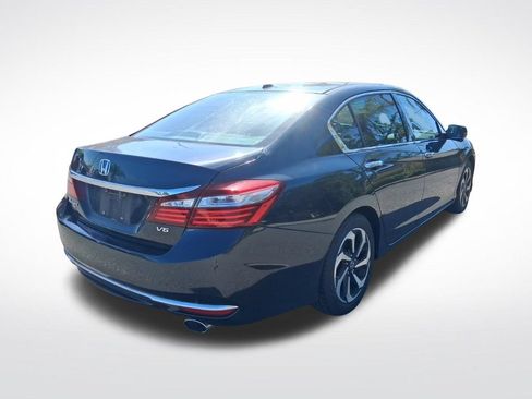 Used 2017 Honda Accord EX-L image 7