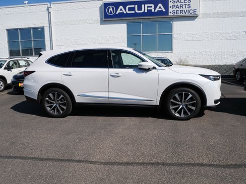 Used 2026 Acura MDX w/ Technology Package AWD/4WD image 3