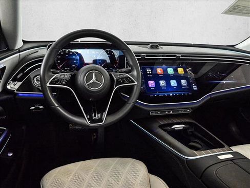 Used 2024 Mercedes-Benz E 350 4MATIC Sedan image 20