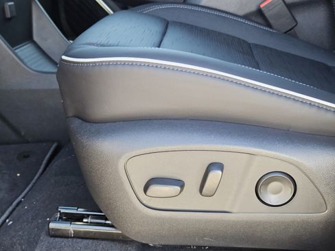New 2026 Buick Enclave Sport Touring w/ Power Package FWD image 17
