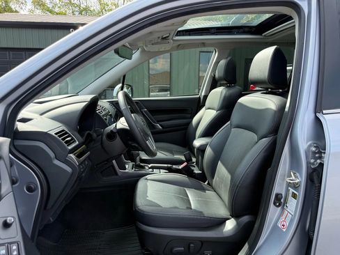 Used 2017 Subaru Forester 2.5i Touring image 2