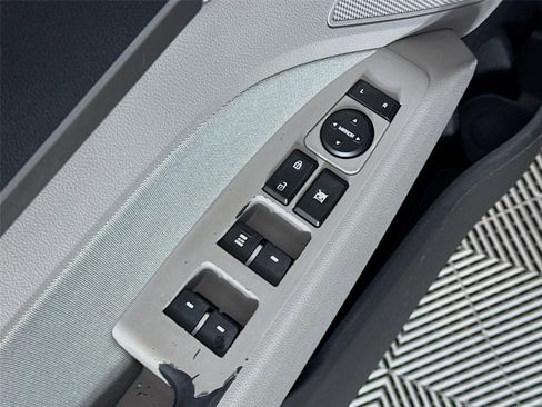 Used 2018 Hyundai Elantra SEL FWD image 18