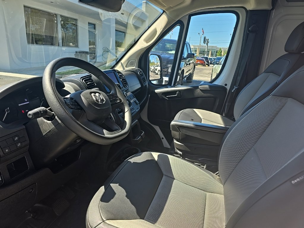 Used 2026 RAM ProMaster 2500 w/ Convenience Group FWD image 4