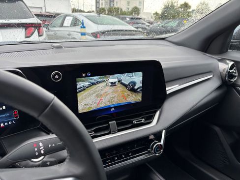 Used 2025 Chevrolet Equinox LT image 20