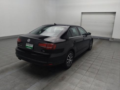 Used 2017 Volkswagen Jetta SE FWD image 9