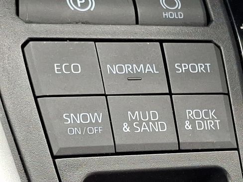 Certified 2020 Toyota RAV4 XLE Premium image 25