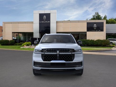 New 2025 Lincoln Navigator L Reserve w/ Jet Appearance Package AWD/4WD image 7