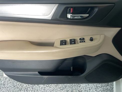 Used 2016 Subaru Legacy 2.5i Premium image 5