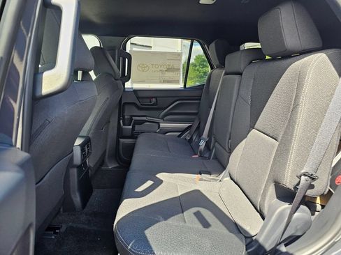 New 2026 Toyota 4Runner SR5 AWD/4WD image 16