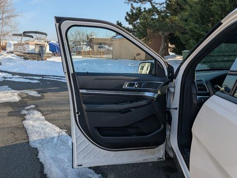 Used 2017 Ford Explorer Sport w/ Equipment Group 401A image 10