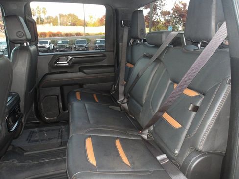 Used 2024 GMC Sierra 2500 AT4 image 19