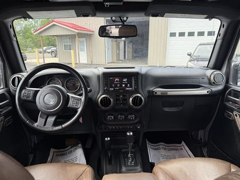 Used 2016 Jeep Wrangler Unlimited Sahara AWD/4WD image 26
