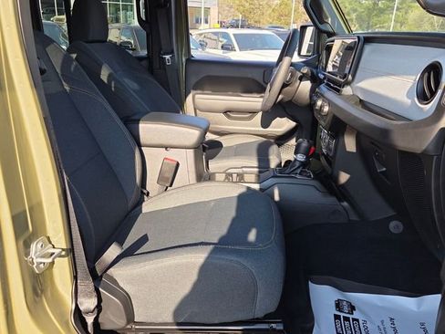 Used 2025 Jeep Wrangler Sport S image 15