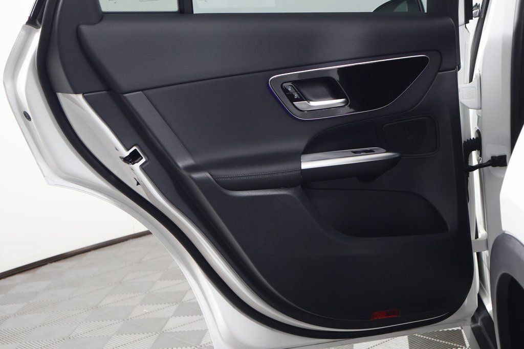 Certified 2026 Mercedes-Benz GLC 300 image 13