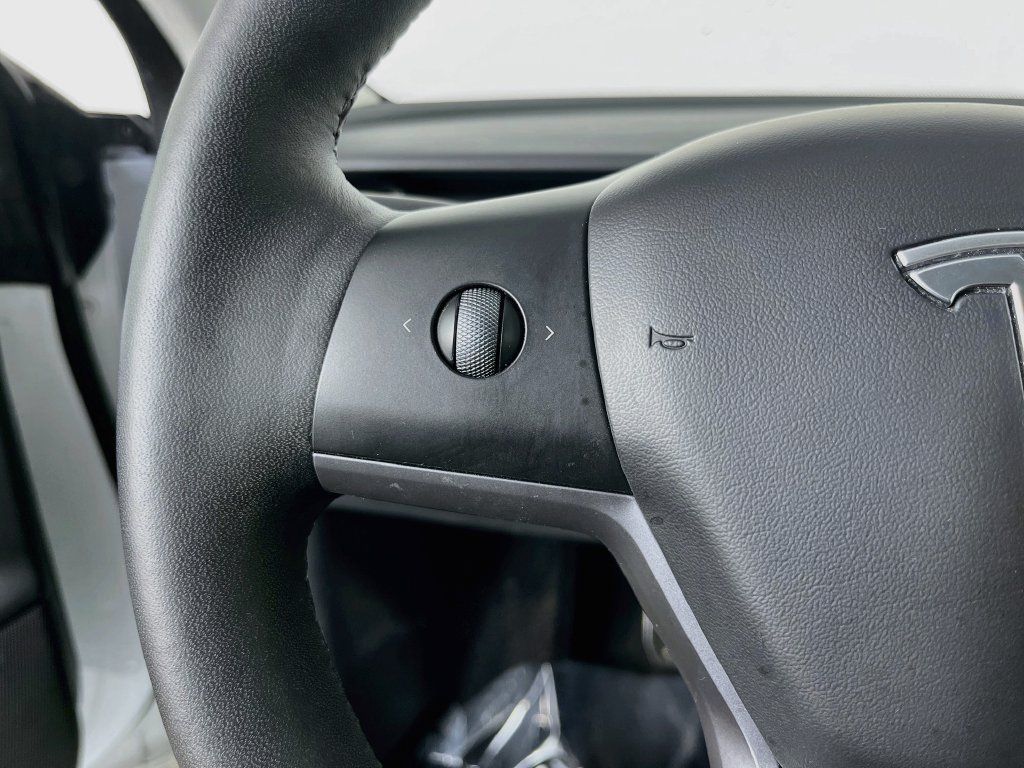 Used 2023 Tesla Model 3 Standard Range RWD image 14