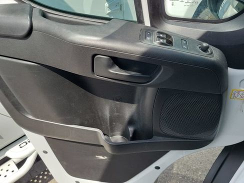 Used 2024 RAM ProMaster 2500 w/ Safety Group FWD image 18