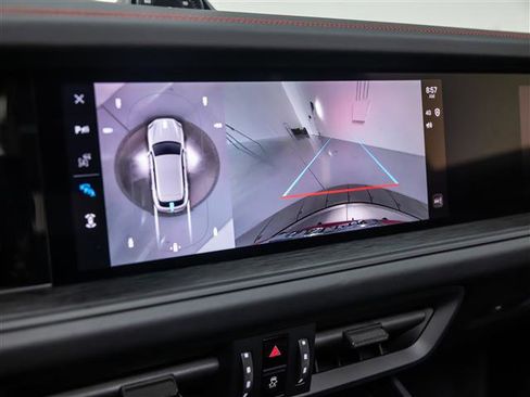 Used 2025 Porsche Cayenne GTS AWD/4WD image 25