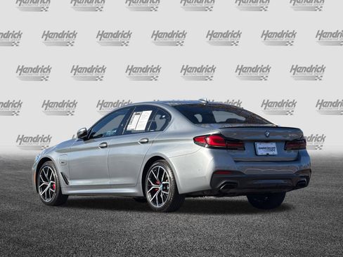 Used 2023 BMW 530e w/ M Sport Package image 7