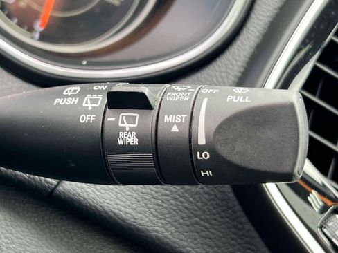 Used 2019 Jeep Cherokee Limited AWD/4WD image 26