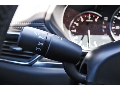 Used 2025 MAZDA CX-5 Signature image 17