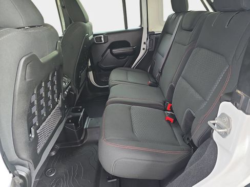 Used 2021 Jeep Wrangler Unlimited Rubicon AWD/4WD image 18
