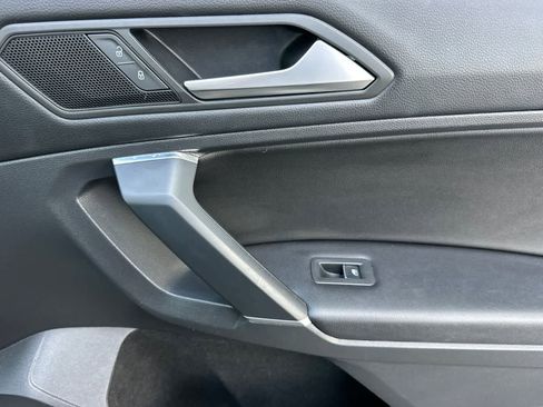Used 2020 Volkswagen Tiguan SEL FWD image 20