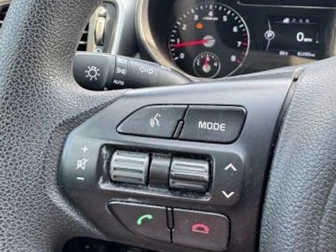 Used 2017 Kia Sorento AWD image 11
