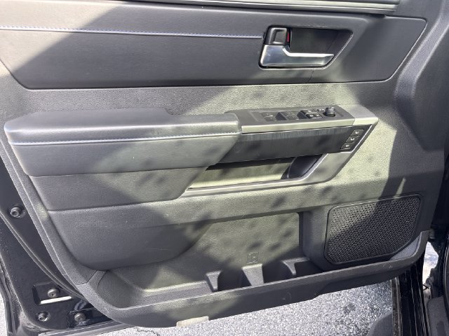 Used 2025 Toyota Tundra Platinum AWD/4WD image 16