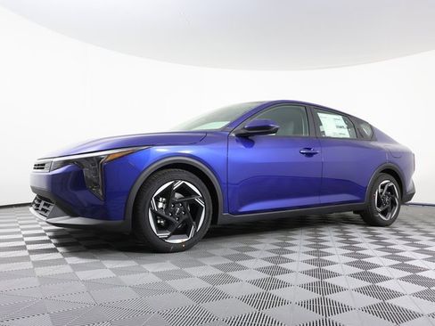 Used 2025 Kia K4 EX image 1