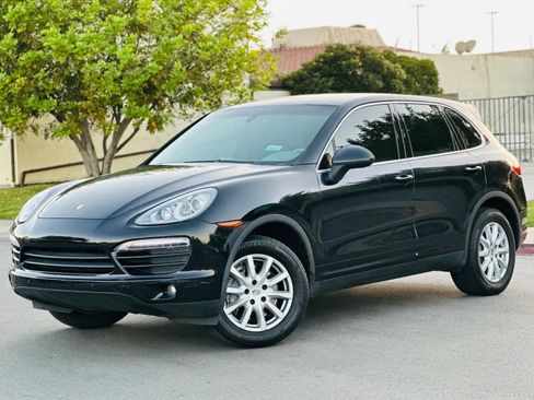 Used 2013 Porsche Cayenne AWD/4WD image 1