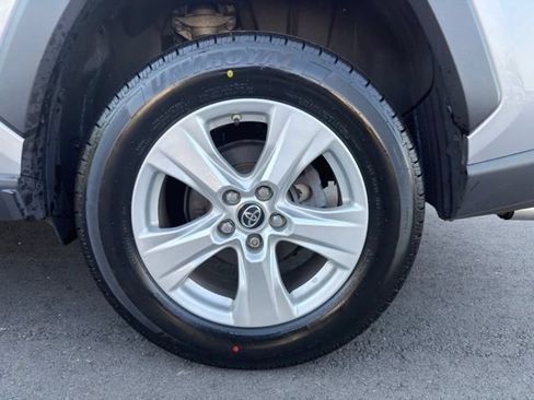Used 2019 Toyota RAV4 XLE w/ Convenience Package AWD/4WD image 30